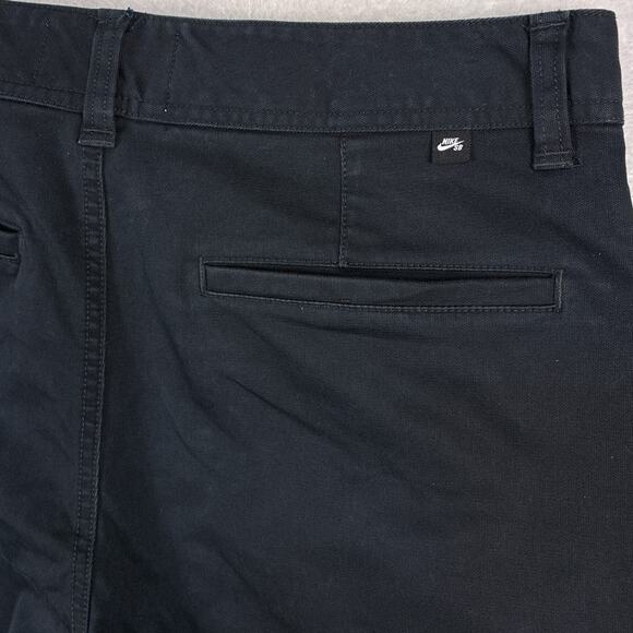 Nike SB Skateboarding Chino Pants Mens 32 M Black Loose Fit Stretch Skater City - Picture 1 of 10